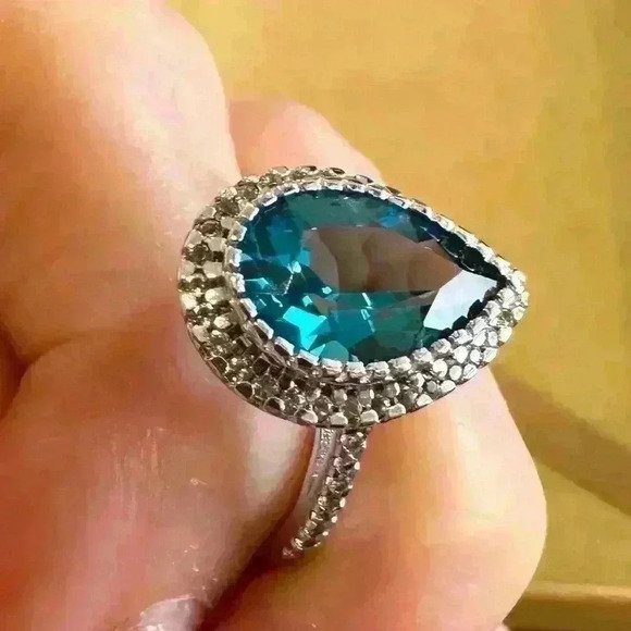 3.61K Pear Shape London Blue Topaz/Diamond Halo Cocktail Ring .925 Silver Sz 8 - Picture 3 of 4